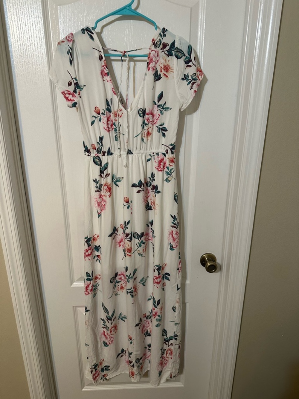 Trixxi White Maxi Dress with Pink Rose Print - Picture 5 of 10